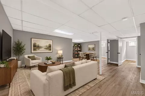 Living - 341 Westbrook Dr, O'fallon, MO 63366 photo 2 of 5