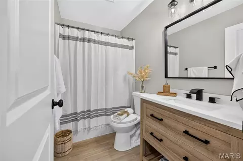 Bath - 341 Westbrook Dr, O'fallon, MO 63366 photo 2 of 2