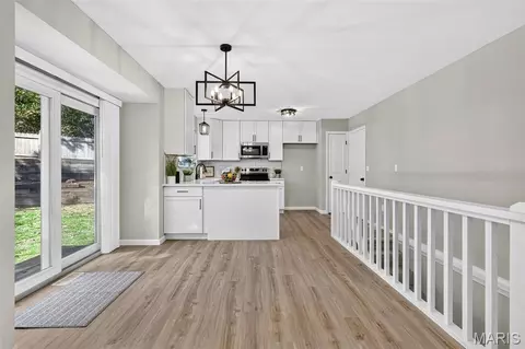 Entry Way - 341 Westbrook Dr, O'fallon, MO 63366 photo 3 of 3