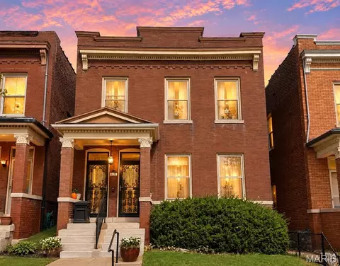 4175 Flad Ave, Saint Louis, MO 63110