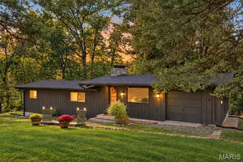 10229 Tranquil Ln, Dittmer, MO 63023