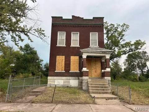 4326 Warne Ave, Saint Louis, MO 63107