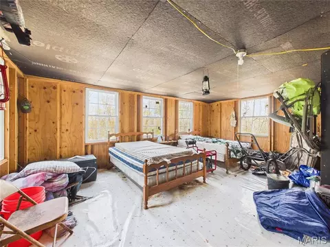 Bedroom - 14559 Hunter Ln, Winona, MO 65588 photo 3 of 5