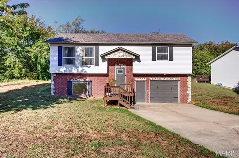 601 Twin Valley Dr, Lebanon, MO 65536