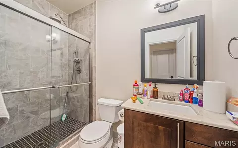Bath - 10382 Concord Cir, Rolla, MO 65401 photo 7 of 7