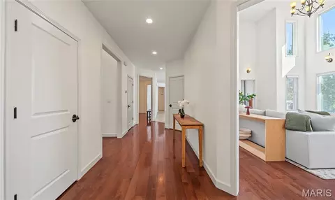 Entry Way - 10382 Concord Cir, Rolla, MO 65401 photo 4 of 9
