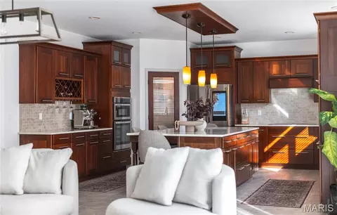 Kitchen - 10382 Concord Cir, Rolla, MO 65401 photo 3 of 7