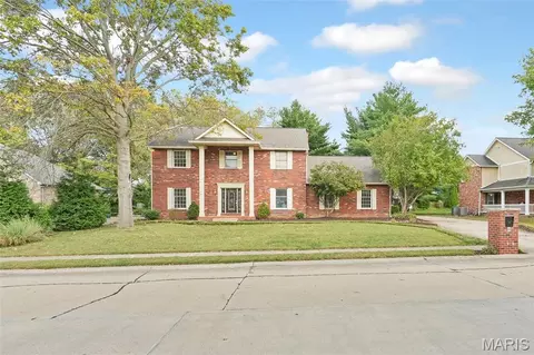 6 Meadow Rue Dr, Edwardsville, IL 62025