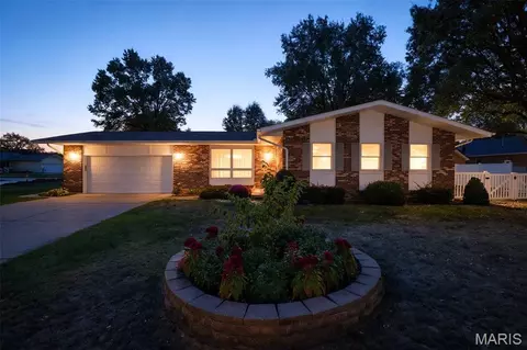 3 Oakwood Dr, Sainte Genevieve, MO 63670