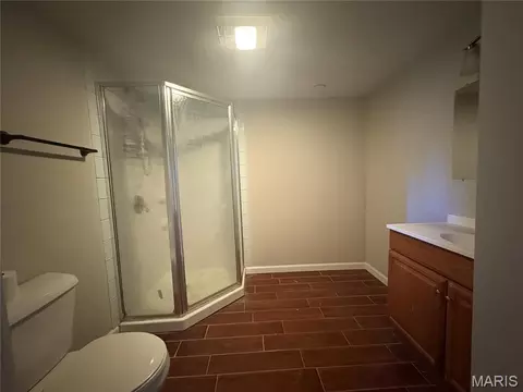 Bath - 345 Fair St, Washington, MO 63090 photo 2 of 2