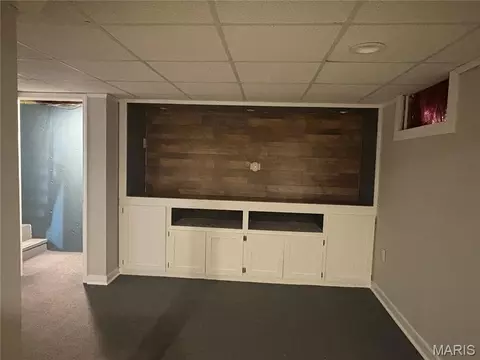 Living - 345 Fair St, Washington, MO 63090 photo 2 of 2