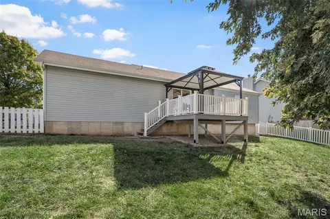 Exterior - 11 Mallard Pointe Dr, O'fallon, MO 63368 photo 8 of 10