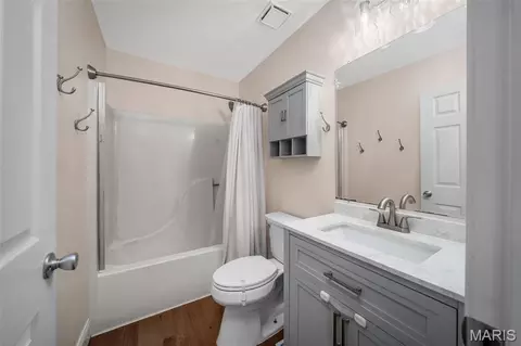 Bath - 11 Mallard Pointe Dr, O'fallon, MO 63368 photo 1 of 2
