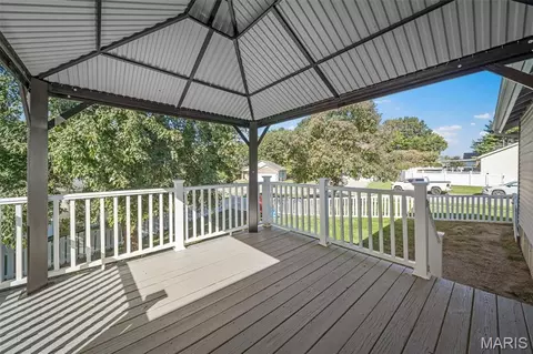 Exterior - 11 Mallard Pointe Dr, O'fallon, MO 63368 photo 5 of 10