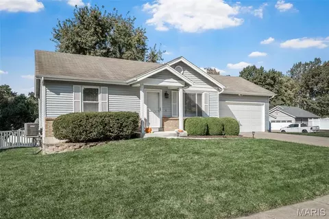 Exterior - 11 Mallard Pointe Dr, O'fallon, MO 63368 photo 3 of 10