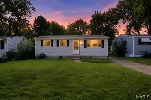 1204 Prigge Ave, Saint Louis, MO 63138