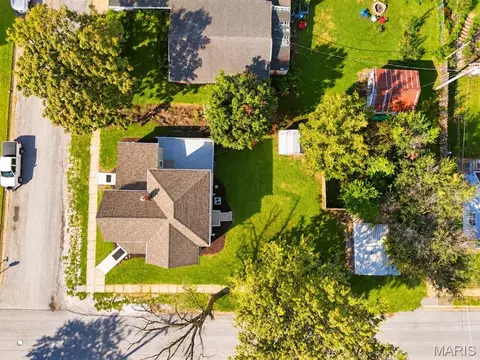 View/Area - 404 W Olive St, Palmyra, MO 63461 photo 3 of 3