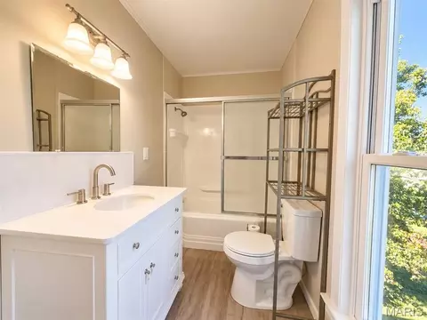 Bath - 404 W Olive St, Palmyra, MO 63461 photo 2 of 2