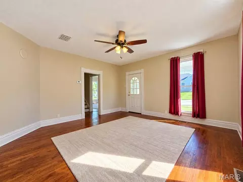 Living - 404 W Olive St, Palmyra, MO 63461 photo 1 of 2