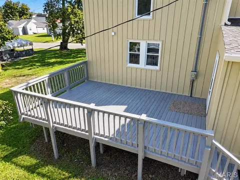 Exterior - 404 W Olive St, Palmyra, MO 63461 photo 7 of 10