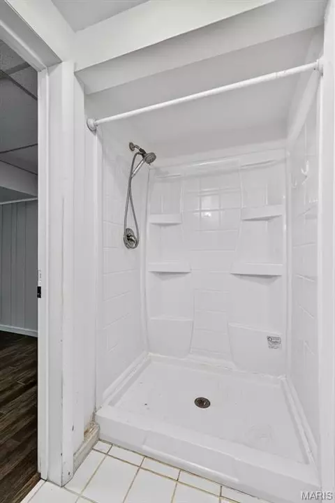 Bath - 1650 Hobelman Dr, Arnold, MO 63010 photo 3 of 3