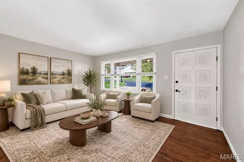 Living - 1650 Hobelman Dr, Arnold, MO 63010 photo 1 of 3