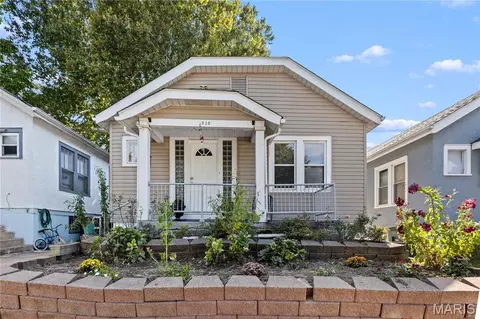 3828 Neosho St, Saint Louis, MO 63116