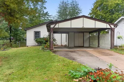 2470 Jenkee Dr, Florissant, MO 63031