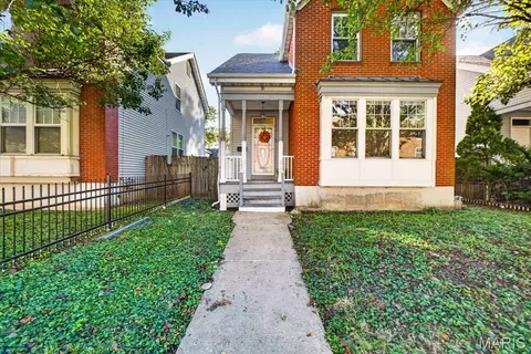 3220 Arsenal St, Saint Louis, MO 63118