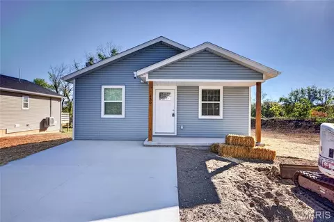 430 Railroad Ave, Lebanon, MO 65536