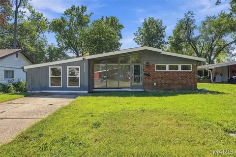 Exterior - 8408 Chalons Ct, Berkeley, MO 63134 photo 1 of 6