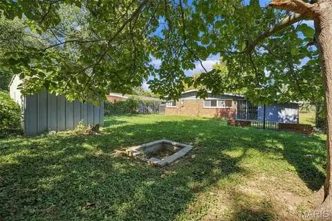 Exterior - 8408 Chalons Ct, Berkeley, MO 63134 photo 6 of 6