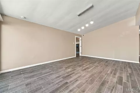 Living - 8408 Chalons Ct, Berkeley, MO 63134 photo 1 of 5