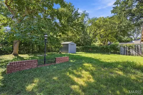 Exterior - 8408 Chalons Ct, Berkeley, MO 63134 photo 4 of 6
