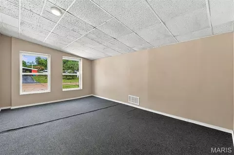 Other - 8408 Chalons Ct, Berkeley, MO 63134 photo 6 of 12