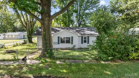 213 Pennsylvania Ave, South Roxana, IL 62087