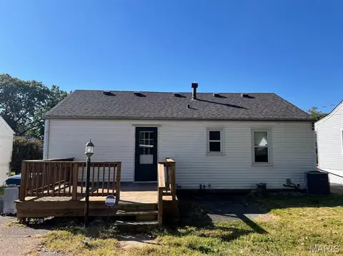 Exterior - 9635 Echo Ln, Overland, MO 63114 photo 2 of 3