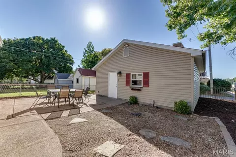Exterior - 5748 Devonshire Ave, Saint Louis, MO 63109 photo 4 of 7