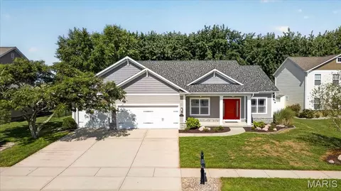Exterior - 1309 Hollander Ct, O'fallon, IL 62269 photo 4 of 12