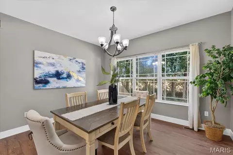 Dining - 1309 Hollander Ct, O'fallon, IL 62269 photo 3 of 4