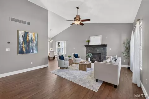 Living - 1309 Hollander Ct, O'fallon, IL 62269 photo 1 of 3