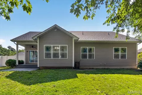 Exterior - 1309 Hollander Ct, O'fallon, IL 62269 photo 7 of 12