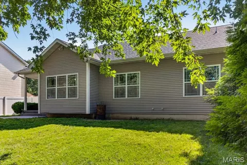 Exterior - 1309 Hollander Ct, O'fallon, IL 62269 photo 9 of 12