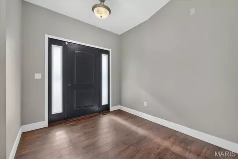 Entry Way - 1309 Hollander Ct, O'fallon, IL 62269 photo 1 of 3