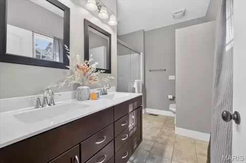 Bath - 1309 Hollander Ct, O'fallon, IL 62269 photo 1 of 2