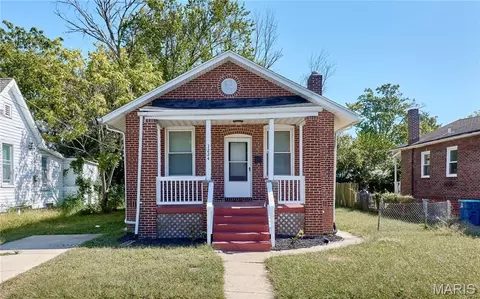 1224 Griefield Pl, Saint Louis, MO 63133