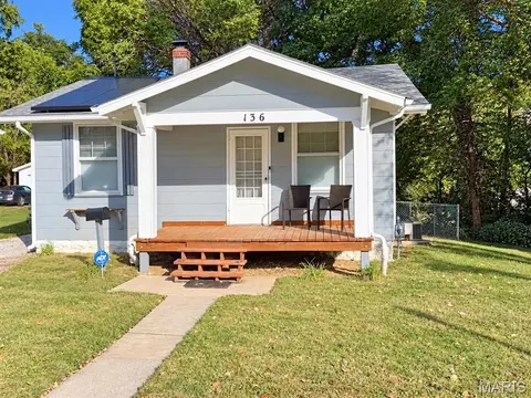 136 Boskydells Dr, Collinsville, IL 62234