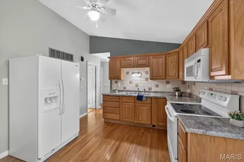 Kitchen - 1451 Sunset Dr, Arnold, MO 63010 photo 4 of 4