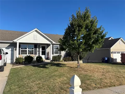 2180 Central Park Dr, Troy, MO 63379