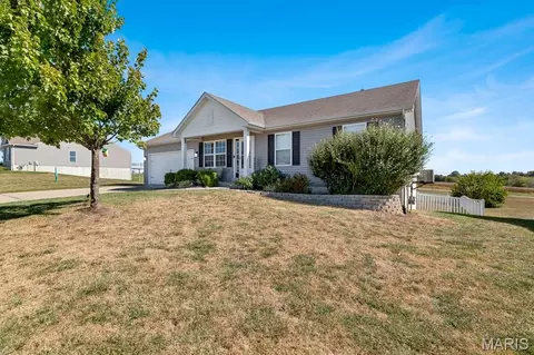 Exterior - 2180 Central Park Dr, Troy, MO 63379 photo 3 of 11